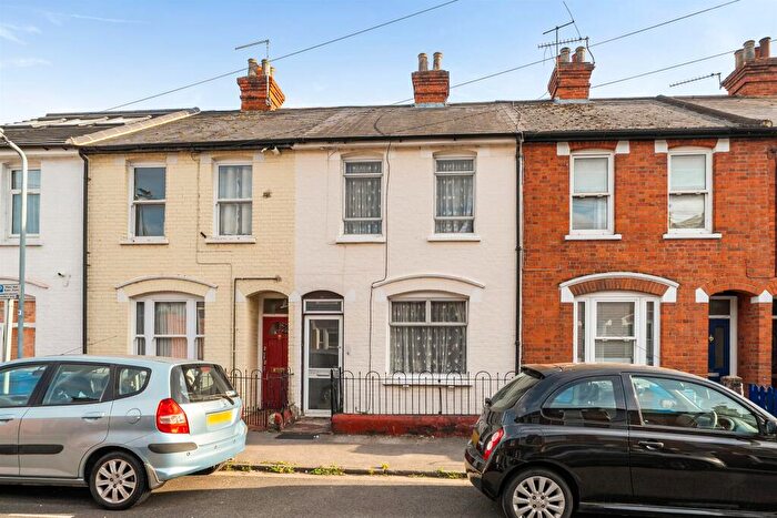 2 Bedroom Terraced House For Sale In Bell Street, Maidenhead, SL6
