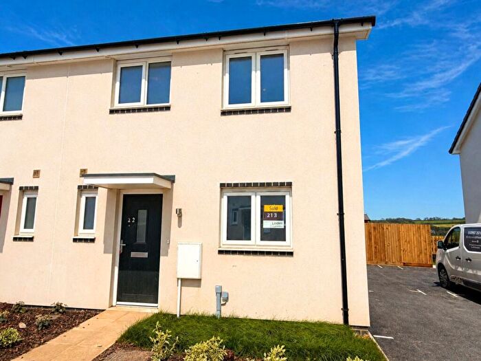 3 Bedroom Semi Detached House For Sale In East Hill Lane, Bideford, Devon, EX39