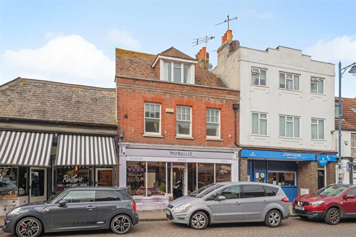 2 Bedroom Apartment To Rent In Harbour Street, Whitstable, CT5