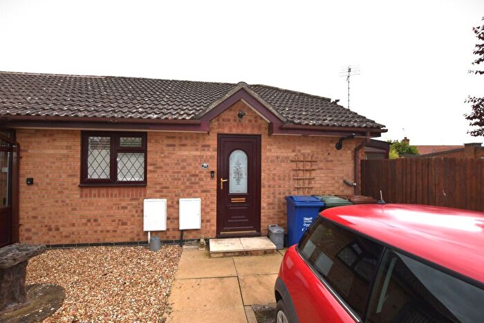 1 Bedroom Semi-Detached House To Rent In Ravencroft, Bicester, OX26