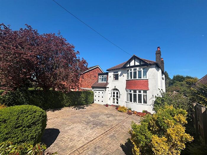 4 Bedroom Detached House For Sale In Hollin Lane, Styal, Wilmslow, SK9
