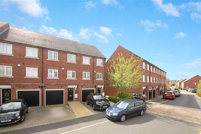 4 Bedroom Terraced House For Sale In Ravens Dene, London, BR7