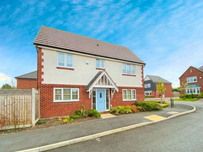 3 Bedroom Semi-Detached House For Sale In The Martingales, Newbold-on-Stour, CV37