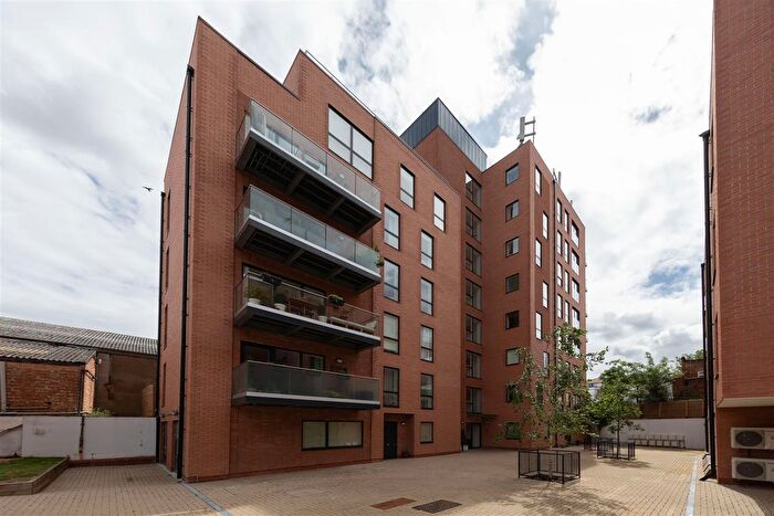2 Bedroom Flat For Sale In Cunard Apartments, Walthamstow, E17