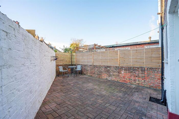 2 Bedroom End Of Terrace House To Rent In North Eastern Terrace, York, YO24