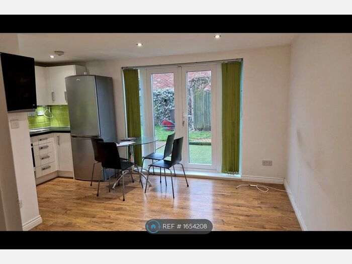 1 Bedroom Maisonette To Rent In Branton Close, Basingstoke, RG22