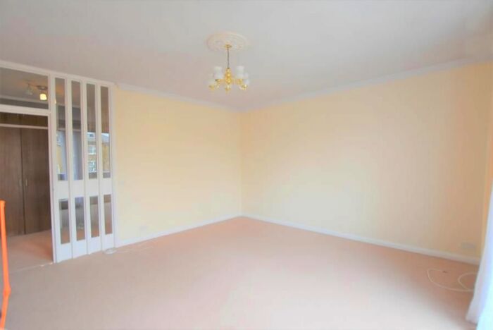 1 Bedroom Flat To Rent In Gabrielle Court, Lancaster Grove, Swiss Cottage, London, NW3