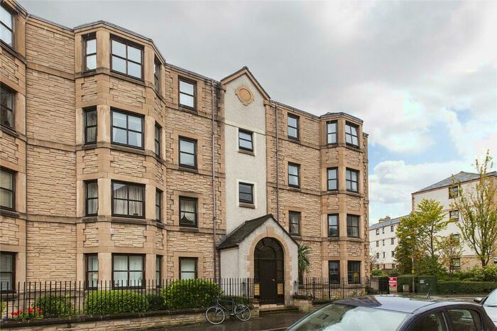 2 Bedroom Flat To Rent In St Leonards Lane, Newington, Edinburgh, EH8