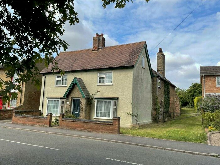 3 Bedroom Detached House For Sale In High Street, Blunham, MK44