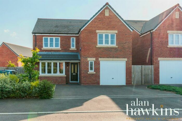 4 Bedroom Detached House For Sale In Rail Road Lane, Royal Wootton Bassett, SN4