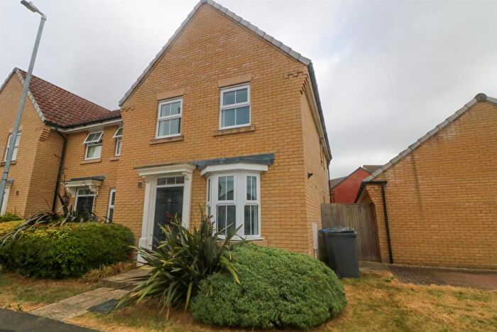 3 Bedroom End Of Terrace House For Sale In Drake Close, Saxmundham, IP17
