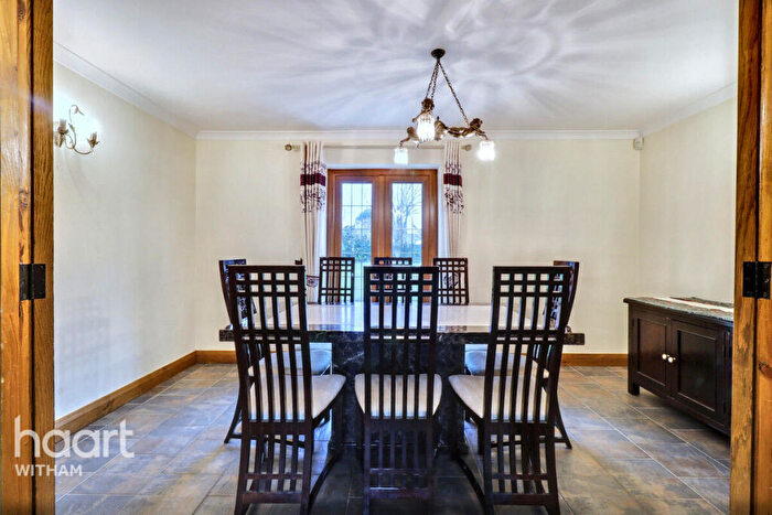 4 Bedroom Detached House For Sale In Mundon Road, Mundon, Maldon, CM9
