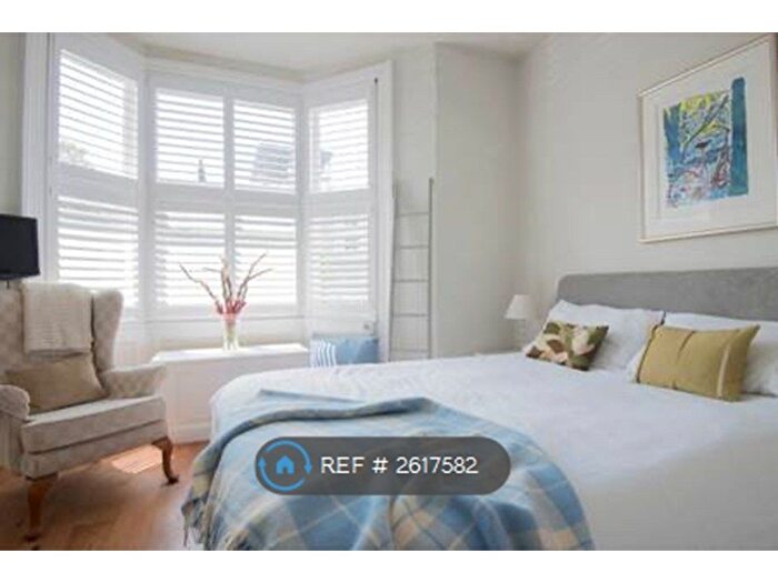 1 Bedroom Flat To Rent In Russell Square, Brighton, BN1