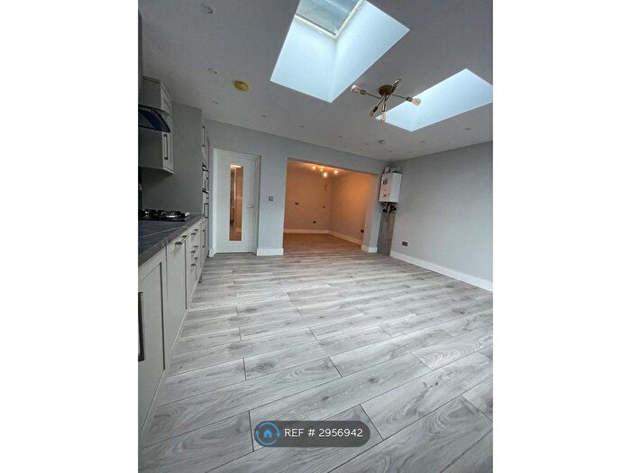 5 Bedroom Terraced House To Rent In Seymour Avenue, Luton, LU1