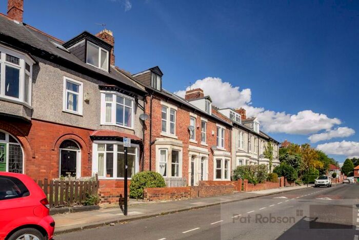 7 Bedroom Property To Rent In Manor House Road, NE2
