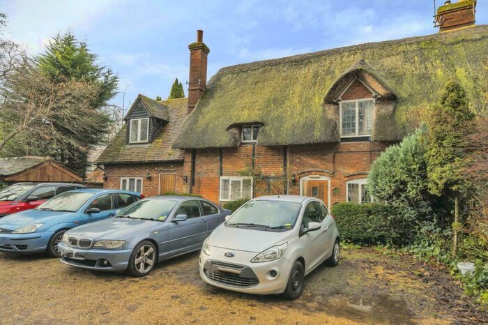 Apartment To Rent In Clifton Hampden, Abingdon, OX14