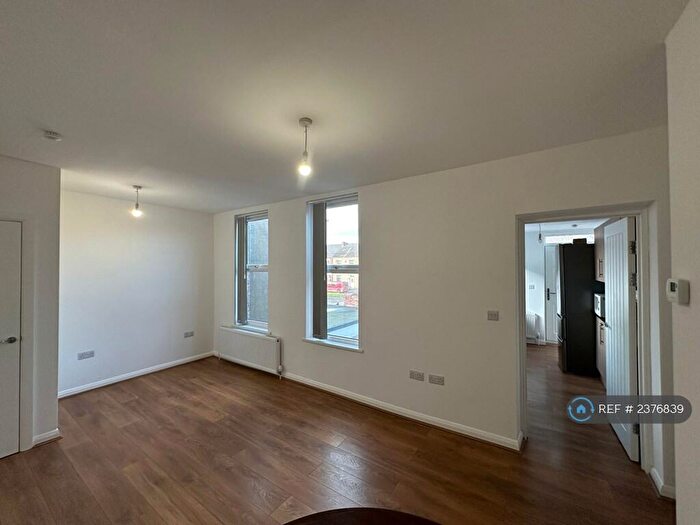 2 Bedroom Flat To Rent In Disraeli Street, Blyth, NE24
