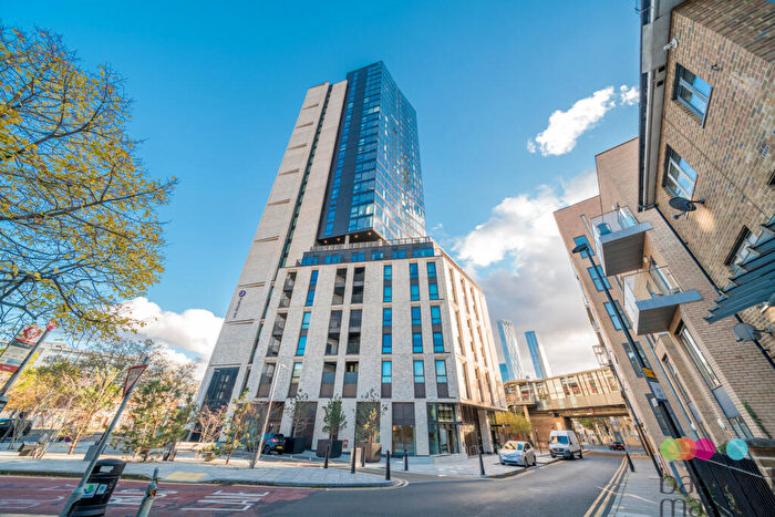 2 Bedroom Apartment To Rent In Salter Street, London, E14