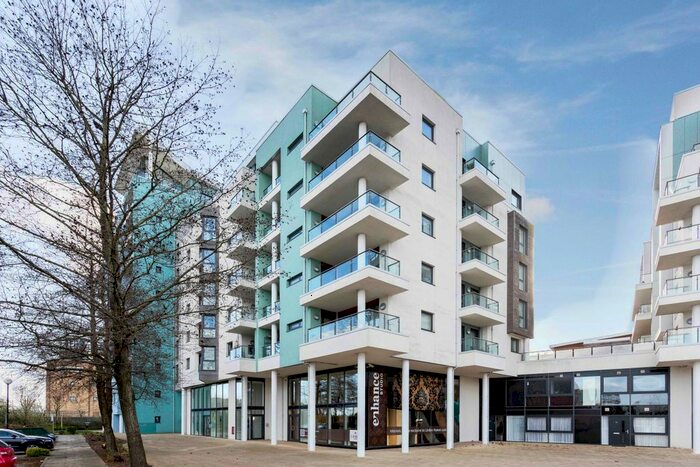 2 Bedroom Flat To Rent In Sapphire Court, Ocean Village, Southampton, SO14