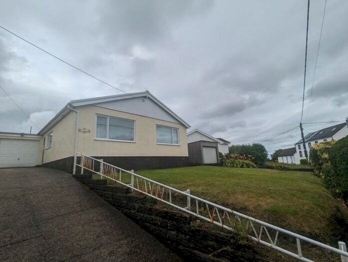 3 Bedroom Detached Bungalow To Rent In Pengors Road, Llangyfelach, Swansea, SA5