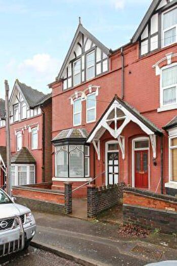 Semi-Detached House To Rent In Harrison Rd, B24