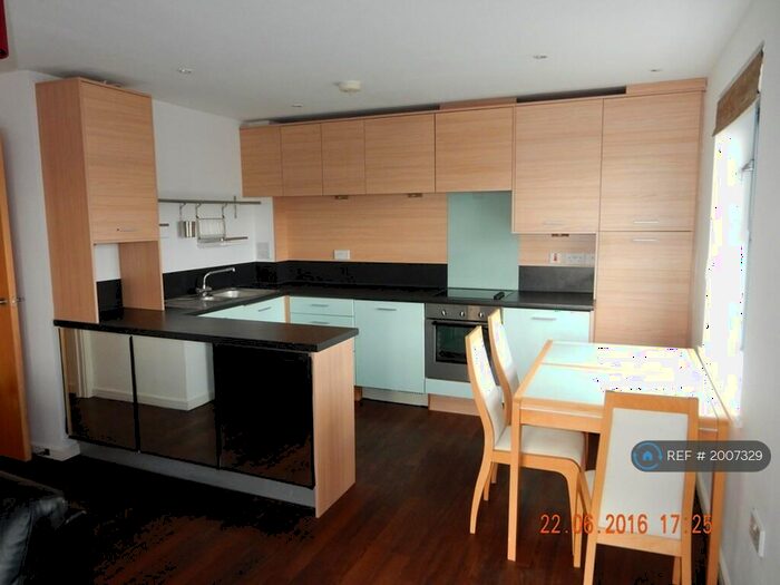 2 Bedroom Flat To Rent In Berber Parade, London, SE18