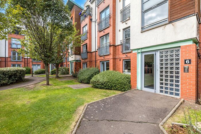 3 Bedroom Flat For Sale In / Tytler Court, Abbeyhill, Edinburgh, EH8