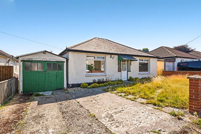 3 Bedroom Detached Bungalow For Sale In Dunmow Road, Andover, SP10
