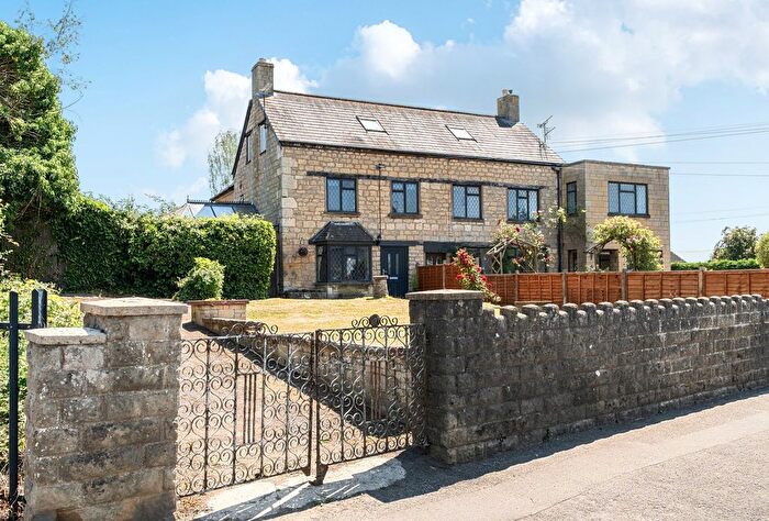 4 Bedroom Semi Detached House For Sale In Woodcock Lane, Stonehouse, Gloucestershire, GL10