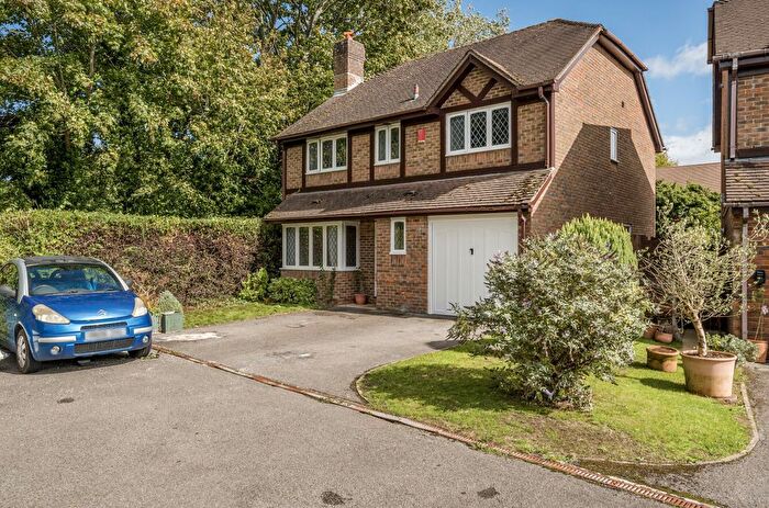4 Bedroom Detached House For Sale In Halls Farm Close, Winchester, Hampshire, SO22
