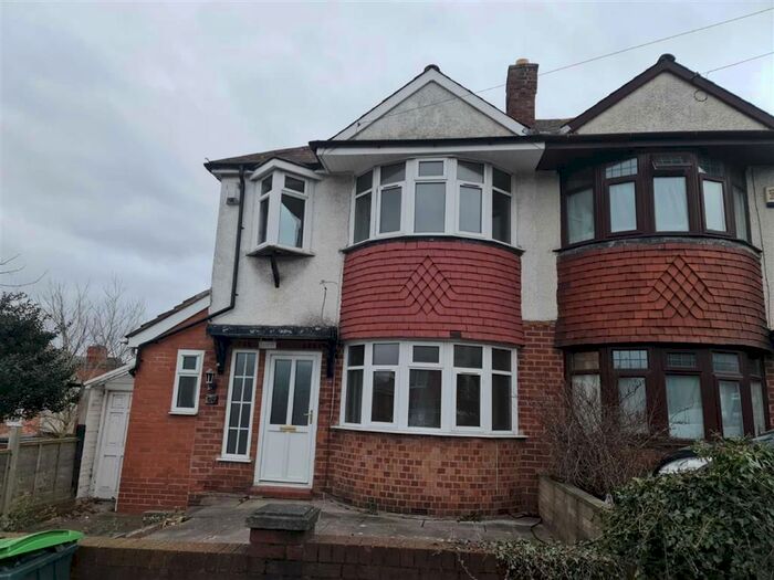 3 Bedroom Semi-Detached House To Rent In Oakeswell Street, Wednesbury, WS10