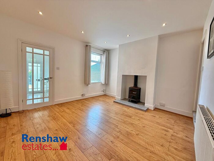 2 Bedroom End Of Terrace House To Rent In Kingsway, Ilkeston, Derbyshire, DE7
