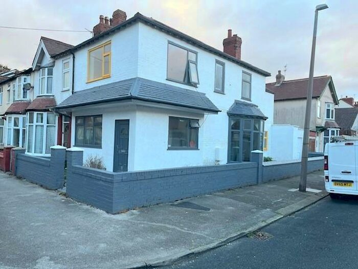 2 Bedroom Flat To Rent In Warrenhurst Road, Fleetwood, FY7