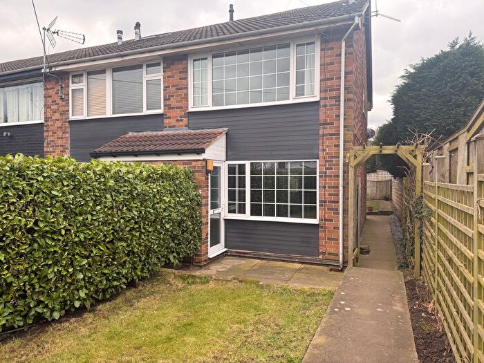 2 Bedroom Town House To Rent In Church Walk, Thornhill, WF12