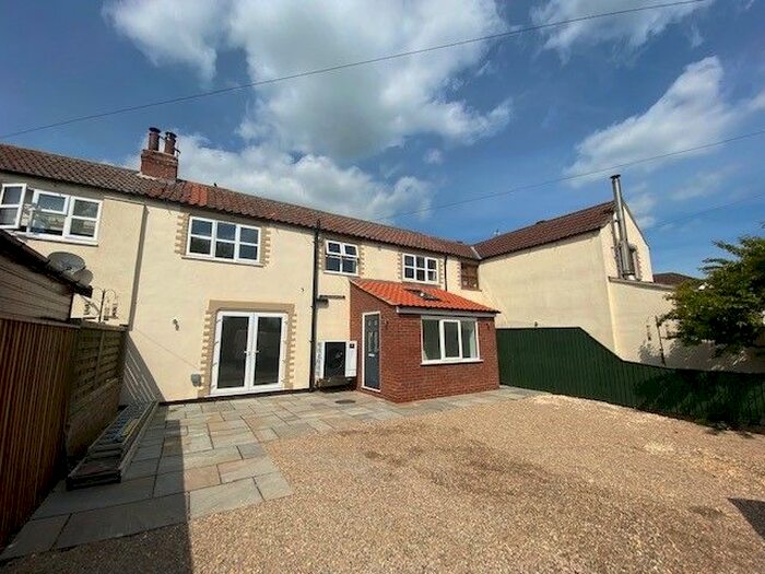 2 Bedroom Cottage To Rent In Starks Row, Fulstow, Louth, LN11