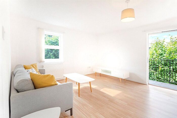 2 Bedroom Flat To Rent In Priory Road, Parsons Lodge, London, NW6