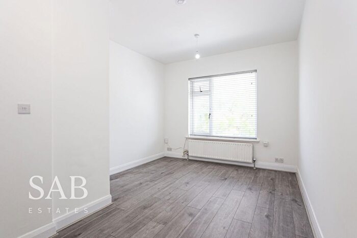 2 Bedroom Flat To Rent In Greenford Road, Greenford, UB6