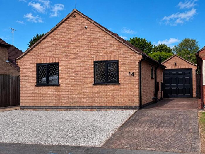 2 Bedroom Detached Bungalow For Sale In Woodbank, Burbage, LE10