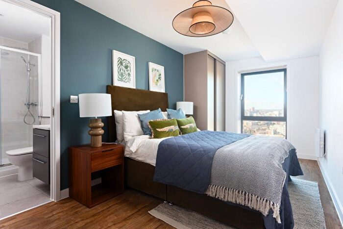 1 Bedroom Apartment For Sale In Phoenix, Saxton Lane, Leeds, LS9