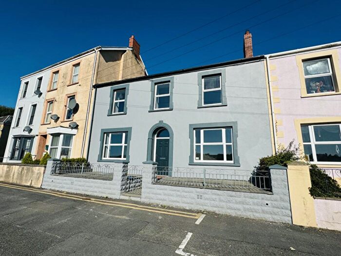 4 Bedroom Terraced House To Rent In The Parade, Carmarthen, SA31