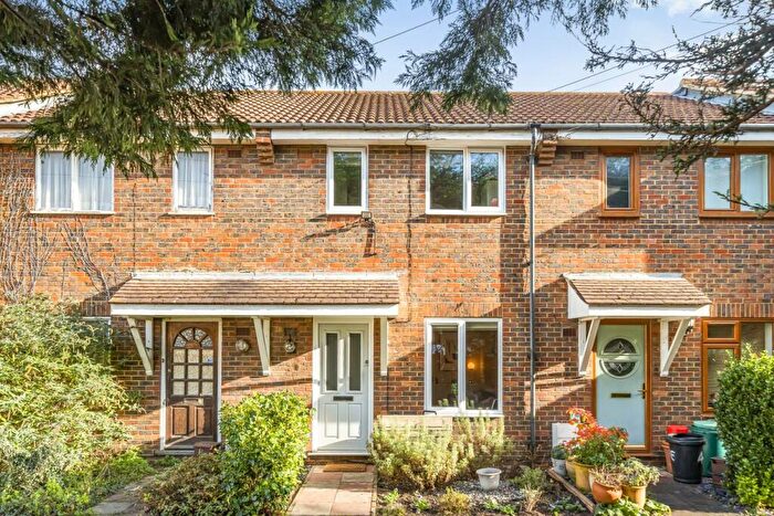 2 Bedroom Terraced House For Sale In Caroline Place, Battersea, SW11