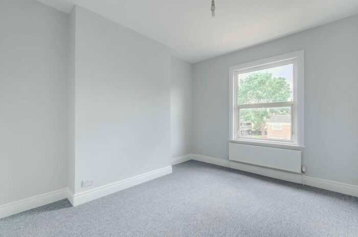 4 Bedroom Maisonette To Rent In Laurel Grove, Penge, London, SE20