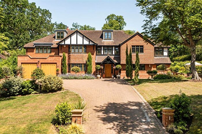 6 Bedroom Detached House For Sale In Woodland Drive, East Horsley, KT24