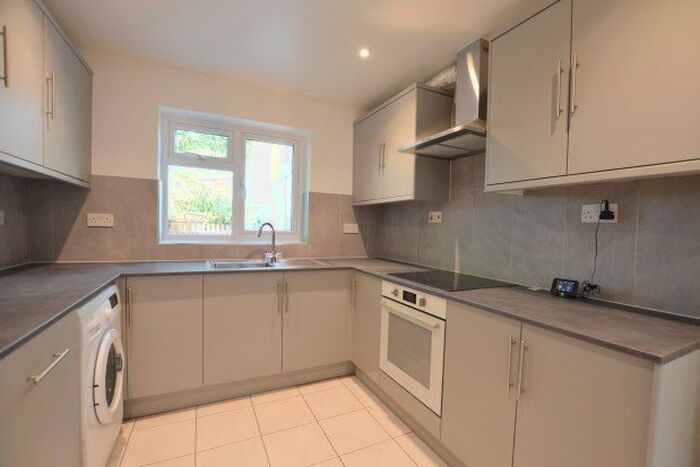 4 Bedroom Semi-Detached Bungalow To Rent In Cambridge Road, Cambridge, CB22