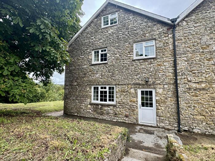 2 Bedroom Cottage To Rent In Whitland, SA34