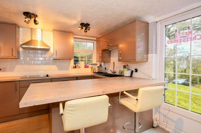 3 Bedroom Property For Sale In The Moors, Cripplestyle, Fordingbridge SP6