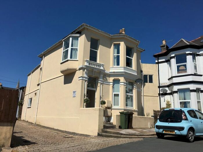 2 Bedroom Flat To Rent In Fff Anson Place, St Judes, Plymouth, PL4