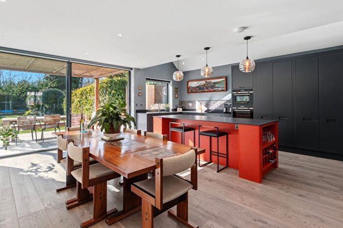 4 Bedroom Detached House For Sale In Hamm Court, Weybridge, KT13