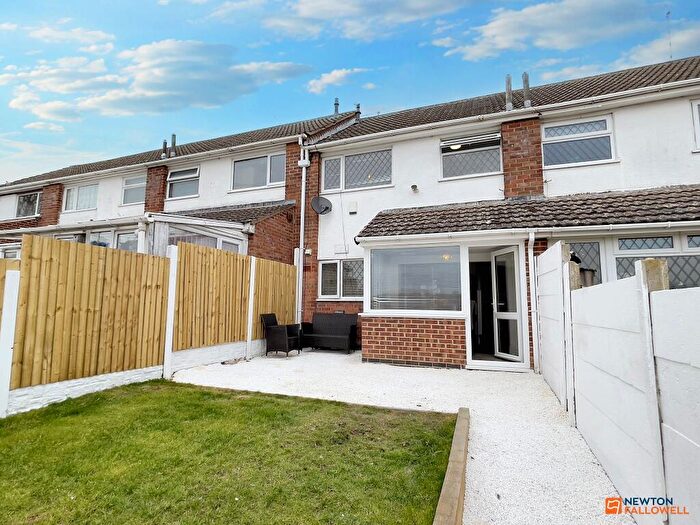 3 Bedroom Town House For Sale In Kirkman Close, Barlestone, CV13