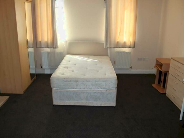 5 Bedroom House To Rent In Horsa Gardens, Hatfield, Hertfordshire, AL10